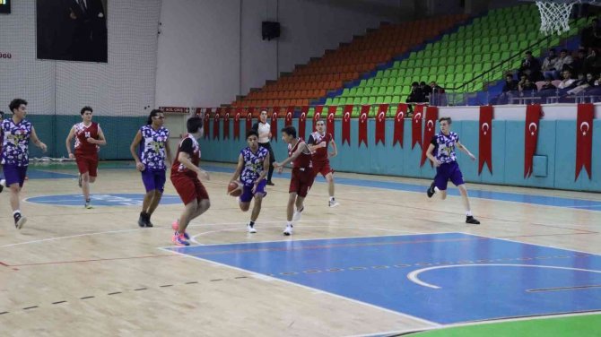 U18 Basketbol Yerel Lig Müsabakaları Başladı