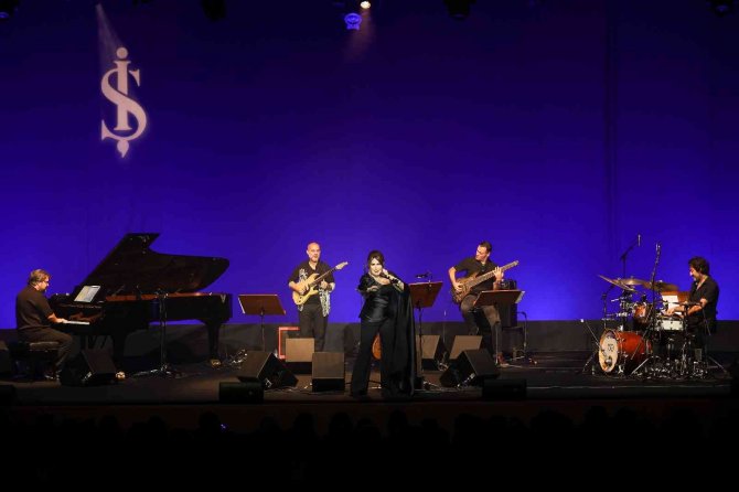 İ̇ş Sanat, Aralık Ayı Programını Açıkladı