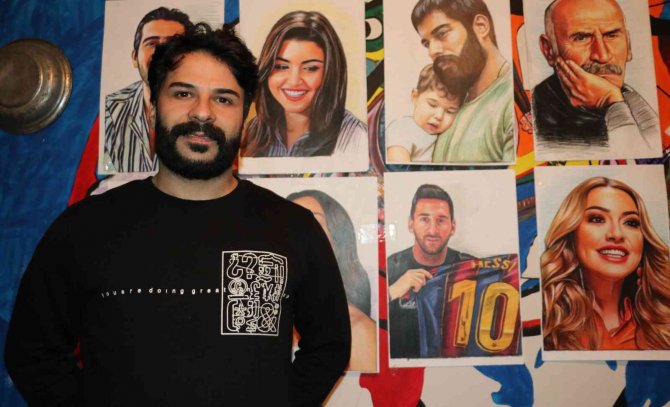 Vanlı Ressam Çizdiği Resimleri Yurt Dışına Satıyor