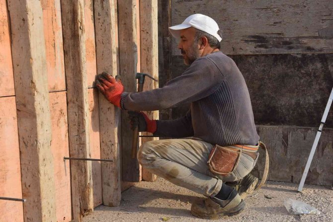 Yıldırım Belediyesi’nden İki Halı Saha Daha