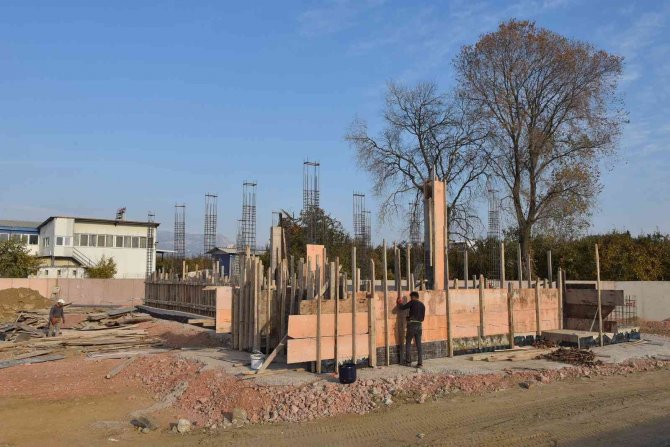 Yıldırım Belediyesi’nden İki Halı Saha Daha