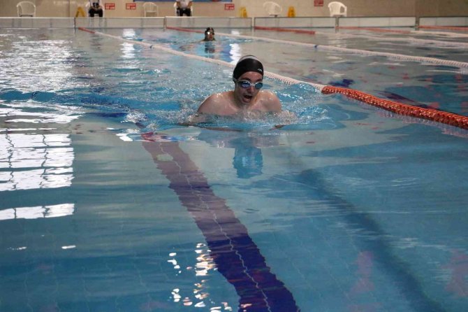 Okullar Arası Yüzme Şampiyonası Tamamlandı