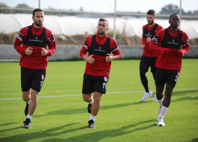 Sivasspor’da Dia Saba Kampa Katıldı