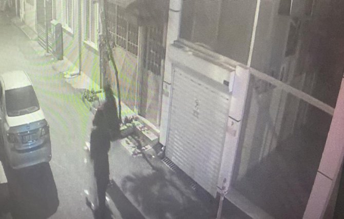 Yaşından Büyük Suç Kaydı Vardı, Yakalandı