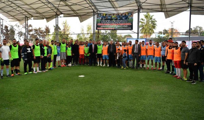 Çukurova Belediyesi Birimler Arası Futbol Turnuvası Başladı