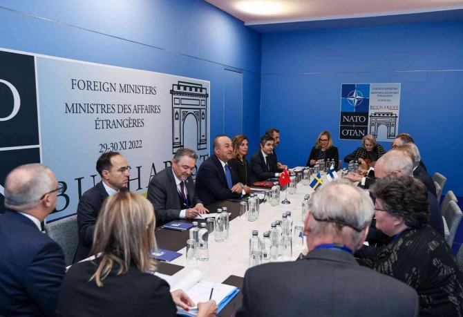 Bakan Çavuşoğlu, Türkiye-i̇sveç-finlandiya Üçlü Dışişleri Bakanları Toplantısına Katıldı