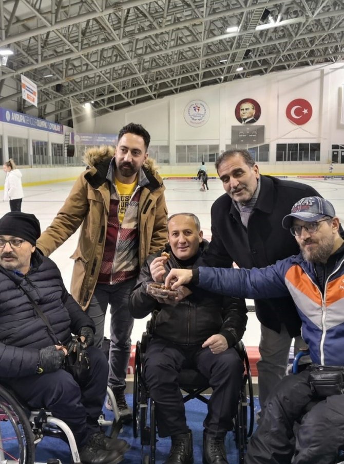 Milli Takım Seçmelerine Hazırlanan Sporculara Moral Ziyareti
