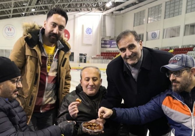 Milli Takım Seçmelerine Hazırlanan Sporculara Moral Ziyareti