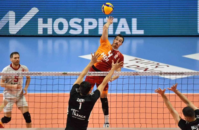 Cev Kupası: Galatasaray Hdı Sigorta: 2 - Chenois Geneve: 3