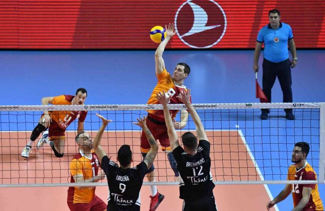 Cev Kupası: Galatasaray Hdı Sigorta: 2 - Chenois Geneve: 3