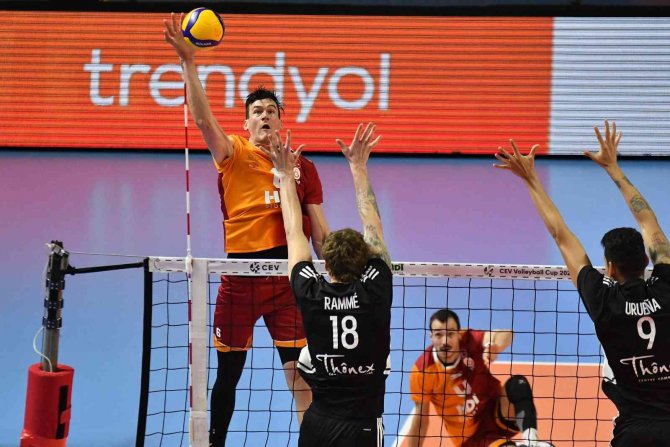 Cev Kupası: Galatasaray Hdı Sigorta: 2 - Chenois Geneve: 3