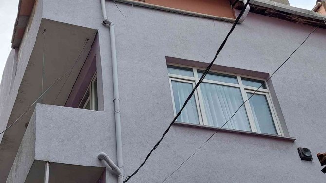 Gaziosmanpaşa’da Yabancı Uyruklu Bir Adam Çalışmak İsteyen Eşini Öldürdü