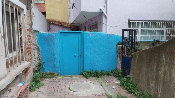 Gaziosmanpaşa’da Yabancı Uyruklu Bir Adam Çalışmak İsteyen Eşini Öldürdü