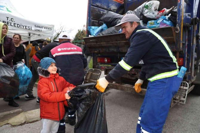 Minikler Kilolarca Ağırlıkta Atık Topladı