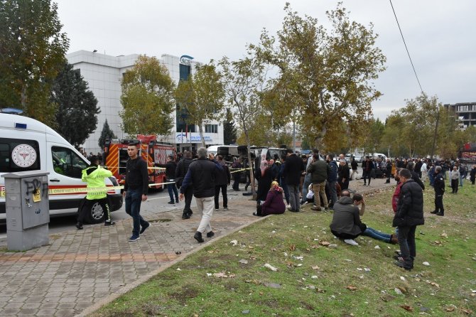 Servis Minibüsüyle İle 5 Aracın Karıştığı Kazada Yaralı Sayısı 17’ye Çıktı