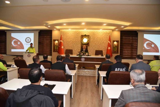 Manisa’da Kış Mevsiminde Alınacak Trafik Tedbirleri Görüşüldü