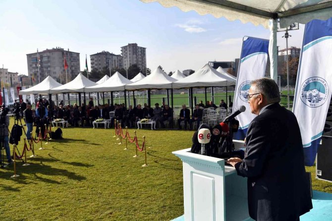 Kayseri Büyükşehir Belediyesi’nden Amatör Kulüplere Malzeme Desteği