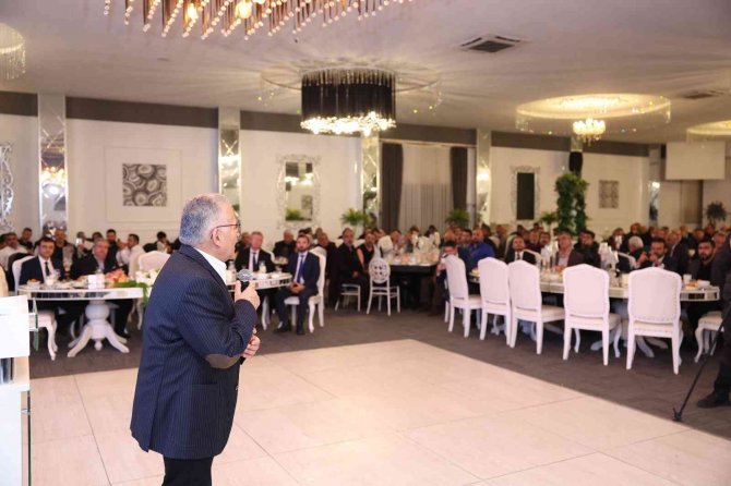 Başkan Büyükkılıç Halk Otobüsçüleri İ̇le Buluştu