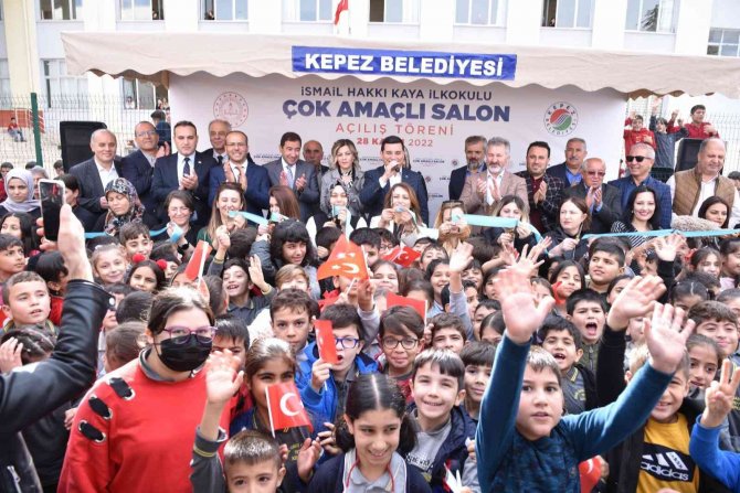 Kepez’den, İ̇smail Hakkı Kaya İ̇lkokulu’na Çok Amaçlı Salon