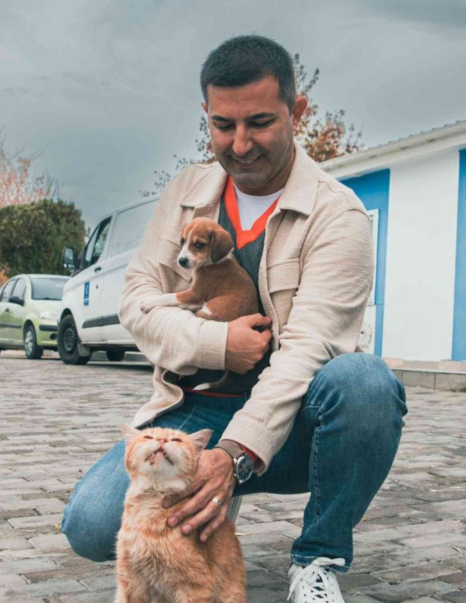 Kuşadası’ndaki Hayvan Rehabilitasyon Merkezi İnternetten Canlı Olarak İzlenebiliyor