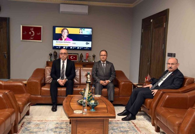 Vali Karadeniz Emniyet Ve Jandarma Çalışmaları Hakkında Bilgilendirildi
