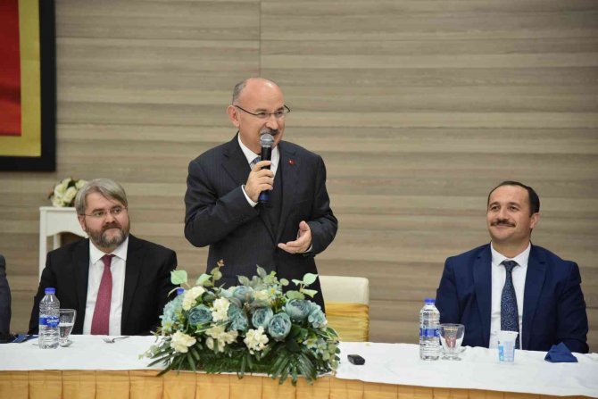 İ̇ki Müdür İçin Veda Yemeği Düzenlendi