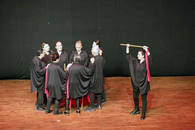 Kuvayı Milliye Destanı Ve Sahne Işıkları’na İzleyiciden Tam Not