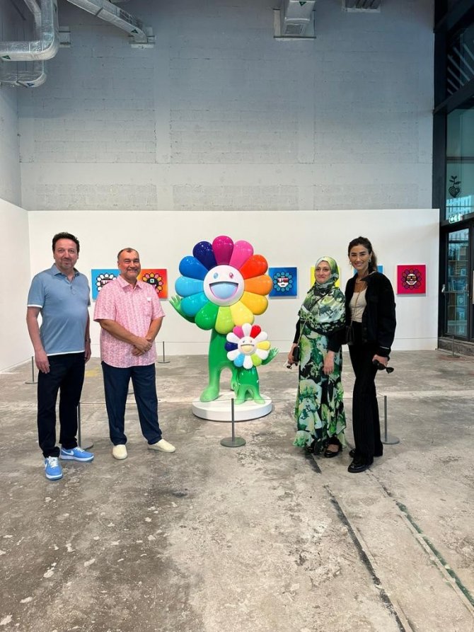 Murat Ülker’in Eşi Dubai’de Sergi Gezdi