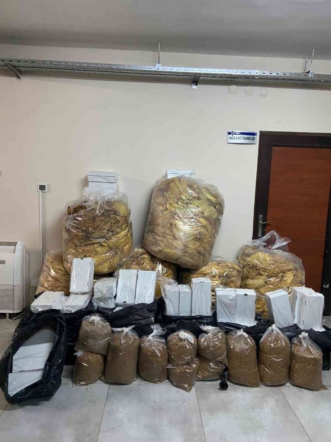 Diyarbakır’da Birçok Suçtan Kaydı Bulunan 4 Şüpheli Yakalandı