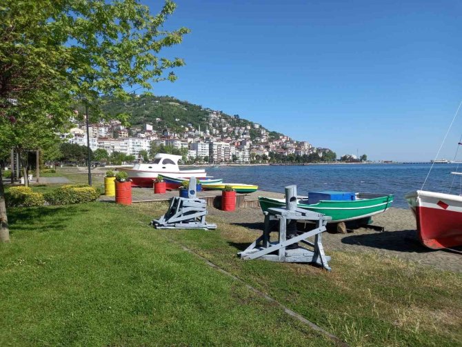 Ordu Sahilinde Nostaljik Tekneler