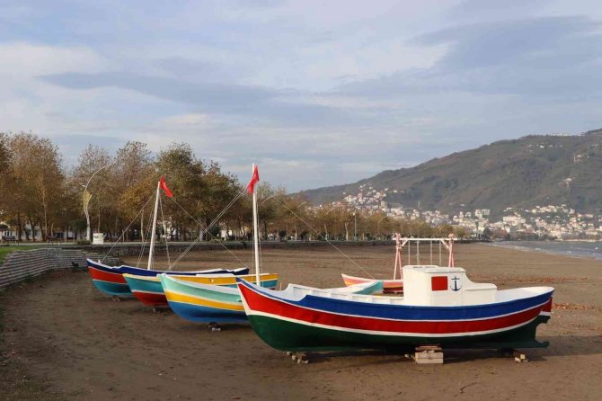 Ordu Sahilinde Nostaljik Tekneler