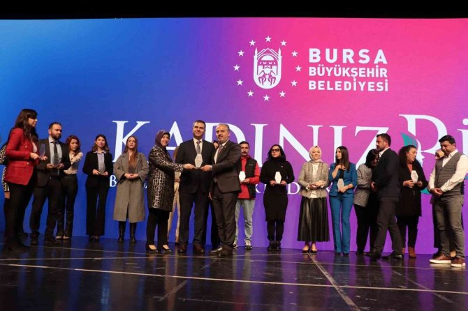 Sağlık Çalışanları Da ’Kadın Kulübü’ne Destek Oldu