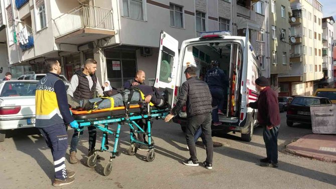 Otomobil İle Motosiklet Çarpıştı: 1 Yaralı