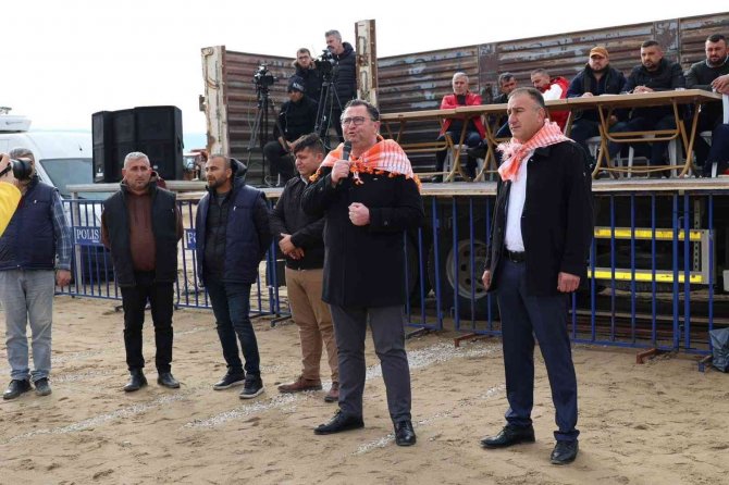 Pehlivan Develer, 50 Yıl Sonra Tavas Arenasında Boy Gösterdi