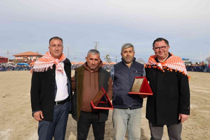 Pehlivan Develer, 50 Yıl Sonra Tavas Arenasında Boy Gösterdi