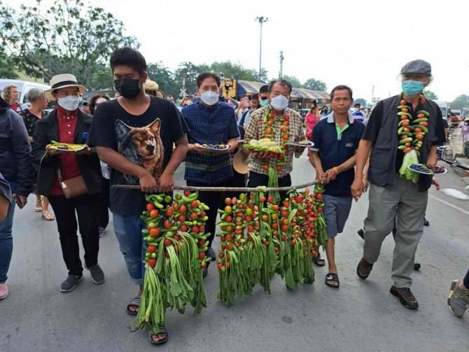 Tayland’da Maymun Festivali Düzenlendi