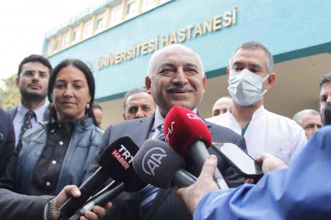 Tff Başkanı Büyükekşi, Derbide Yaralanan Taraftarı Şampiyonlar Ligi Finaline Davet Etti