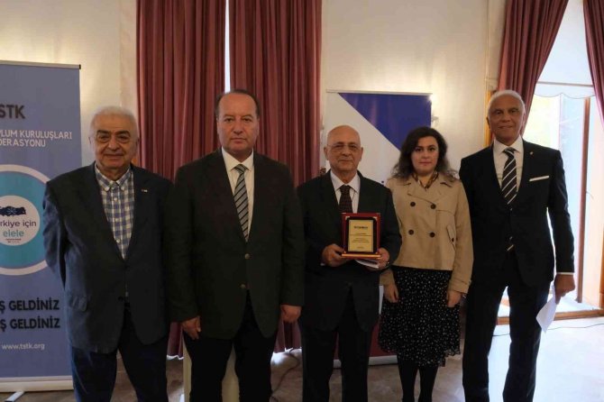 ‘Doğu Akdeniz’ Ve ‘Türkiye’nin Güncel Jeopolitik Ve Toplumsal Meseleleri Ve Çözüm Önerileri’ İsimli Kitapların Lansmanı Yapıldı