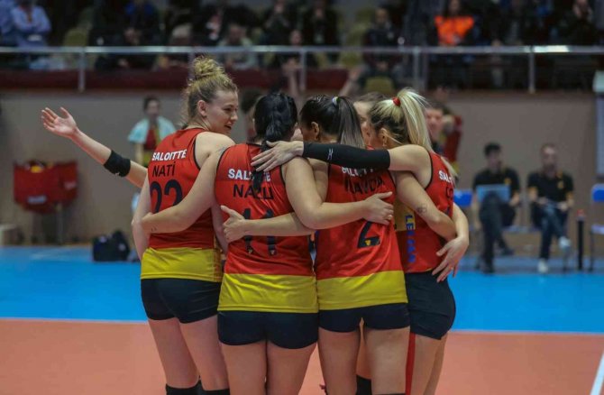 Göztepe Voleybol Hız Kesmiyor