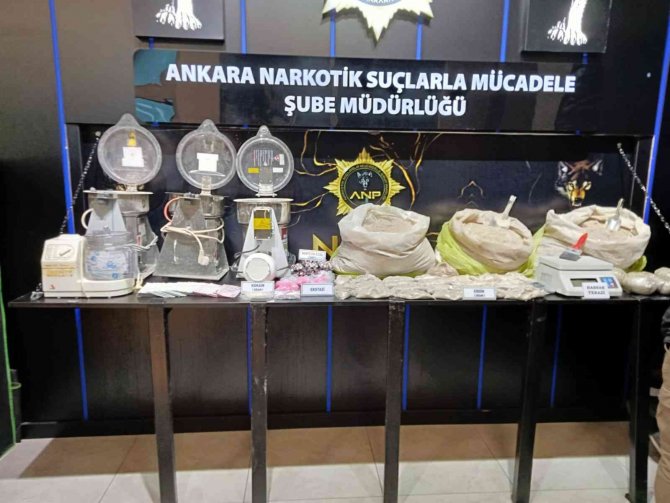 Dairelerine Düzenek Kurup Uyuşturucu Yetiştiren Zehir Tacirlerine Operasyon: 138 Gözaltı