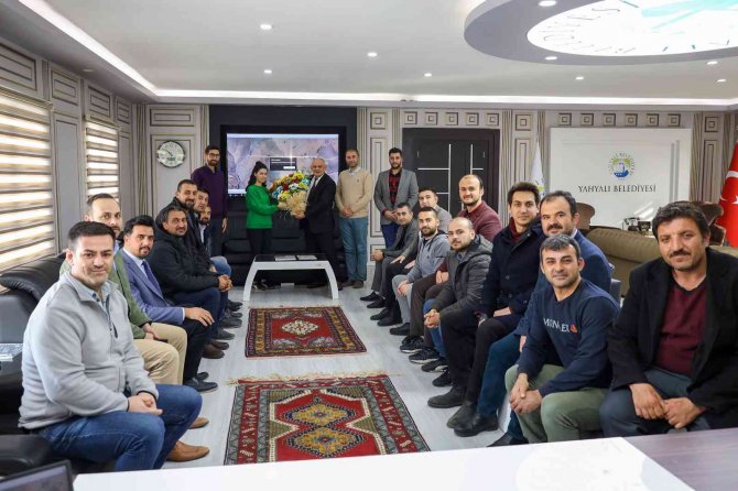 Yahyalı Belediyesi Sözleşmeli Personellerinden Teşekkür Ziyareti