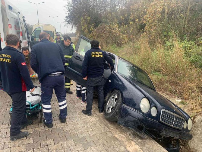 Yalova’da Trafik Kazası: 2 Yaralı