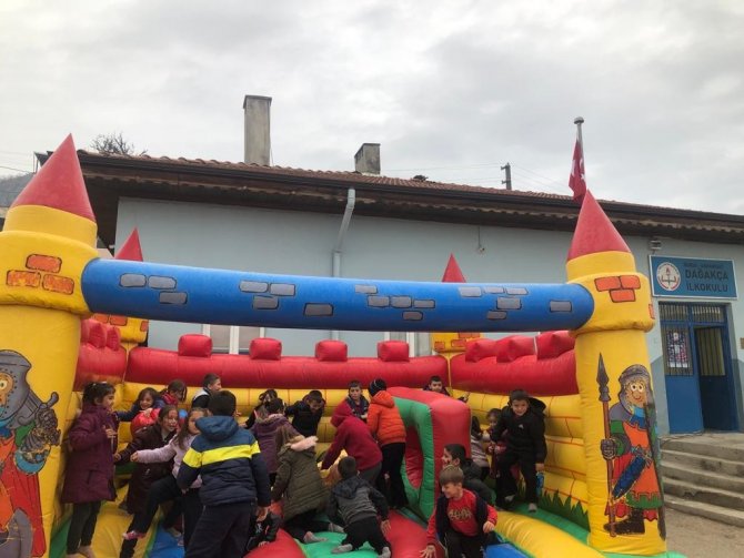 Süper Kahramanlarla Gelen Mutluluk