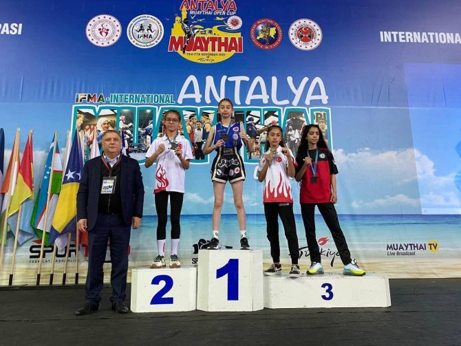 Bolulu Sporcular Şampiyonadan 3 Altın 1 Gümüşle Döndü