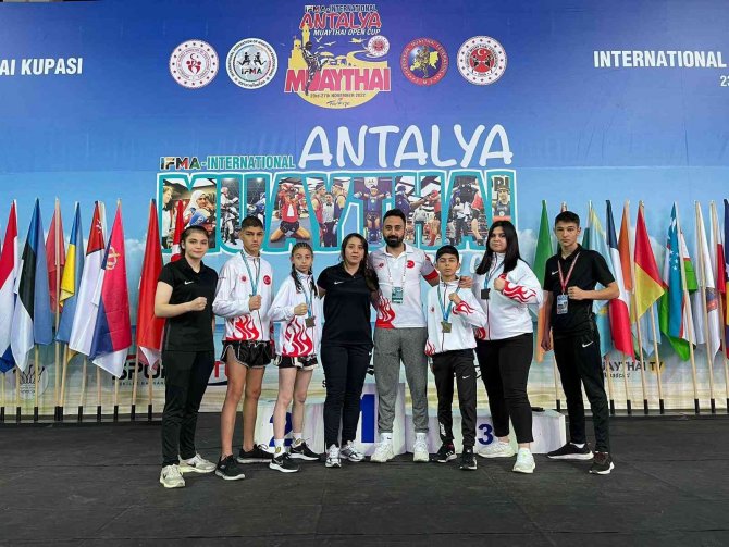 Bolulu Sporcular Şampiyonadan 3 Altın 1 Gümüşle Döndü