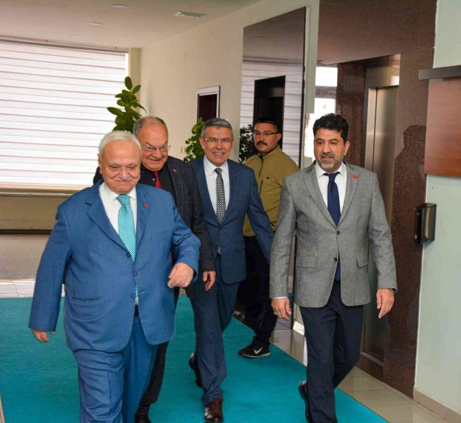 Adü Rektörü Aldemir, Eski Bakan Koç’u Ağırladı