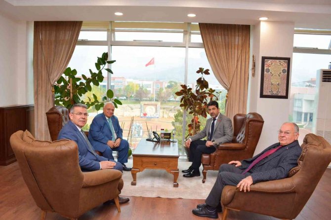 Adü Rektörü Aldemir, Eski Bakan Koç’u Ağırladı