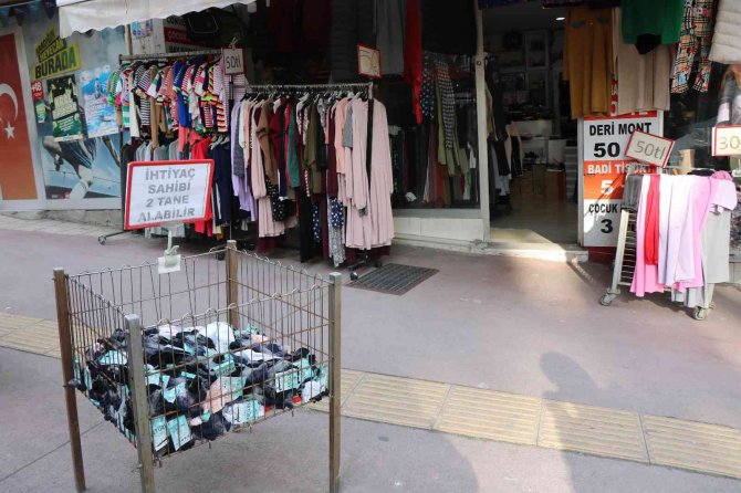 Kış Günü Yürekleri Ve Ayakları Isıtan Hareket