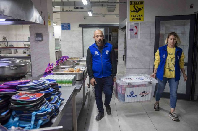 İ̇htiyaç Sahibi Öğrencilerin Kahvaltısı Seyhan Belediyesinden