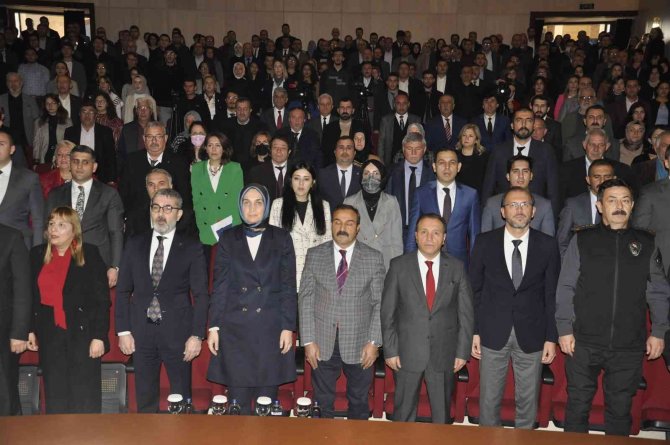 Vali Yiğitbaşı’ndan Dezenformasyon Yasasıyla İlgili Açıklama: